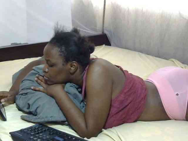 Creamykiteey webcam