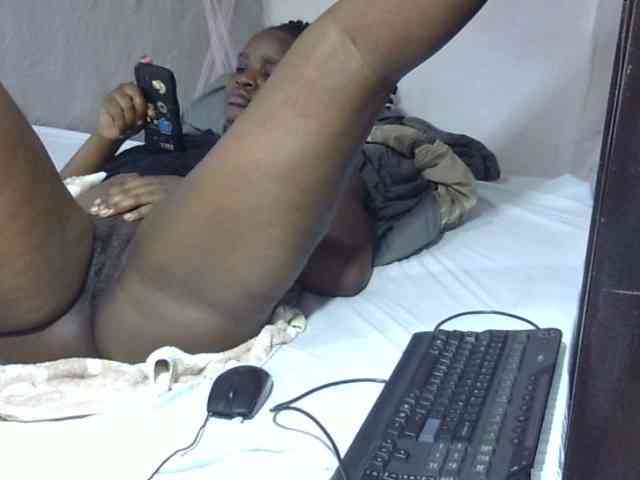 Creamykiteey webcam