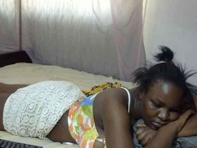 Creamykiteey webcam