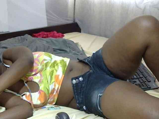 Creamykiteey webcam