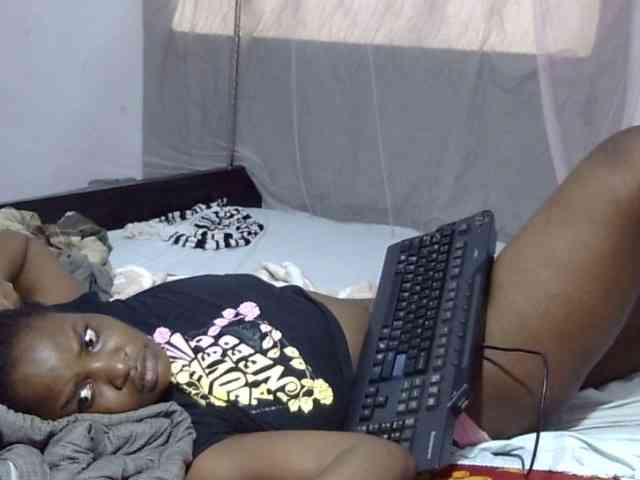 Creamykiteey webcam
