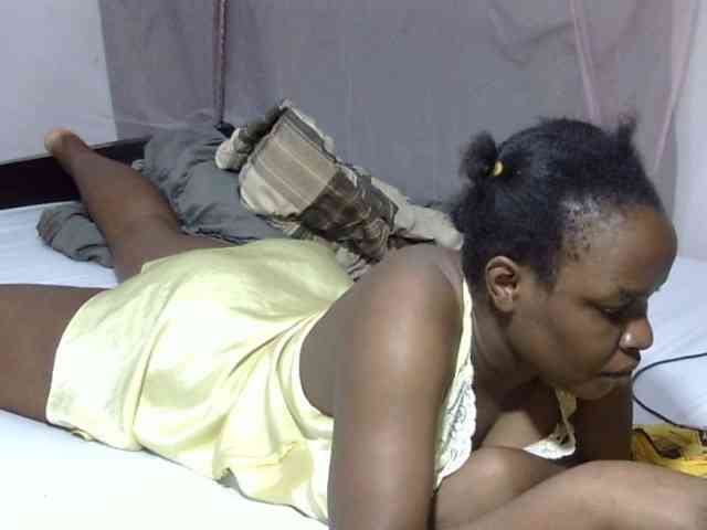 Creamykiteey webcam