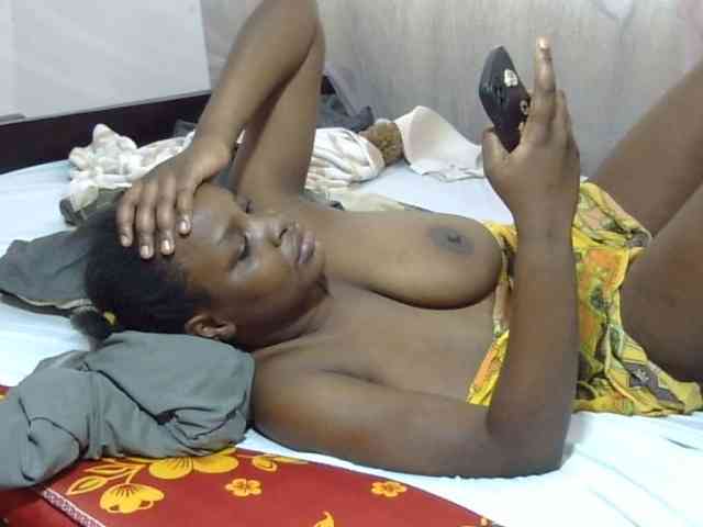 Creamykiteey webcam