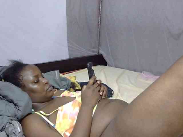 Creamykiteey webcam