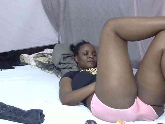 Creamykiteey webcam