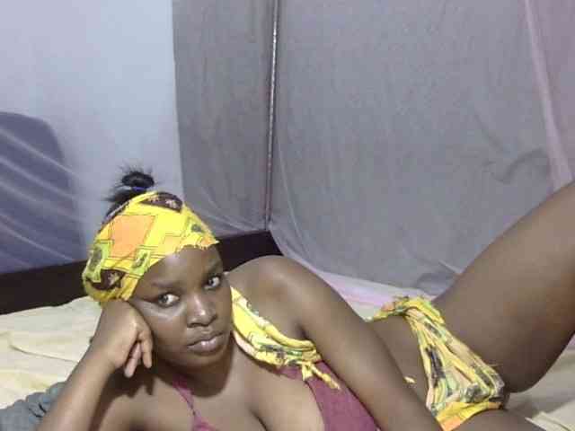 Creamykiteey webcam