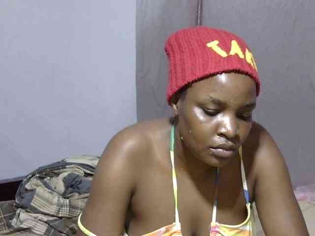 Creamykiteey webcam