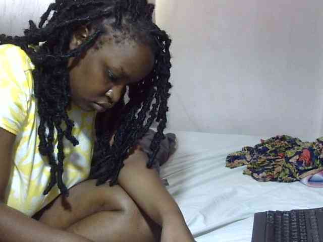 Creamykiteey webcam