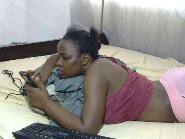 Creamykiteey webcam