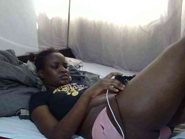 Creamykiteey webcam