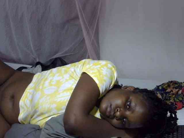 Creamykiteey webcam