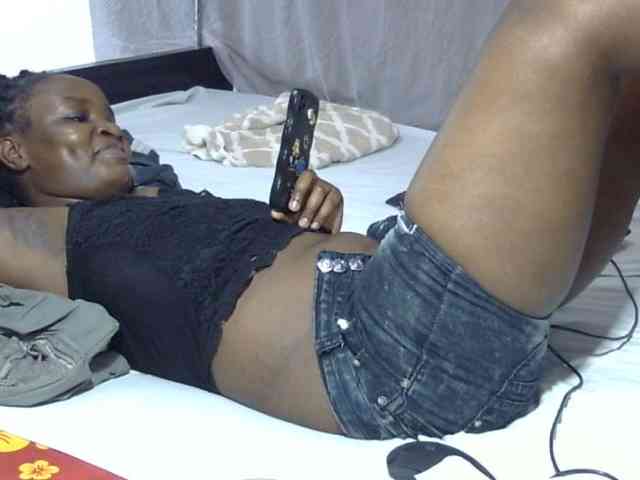 Creamykiteey webcam