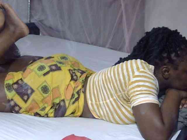 Creamykiteey webcam