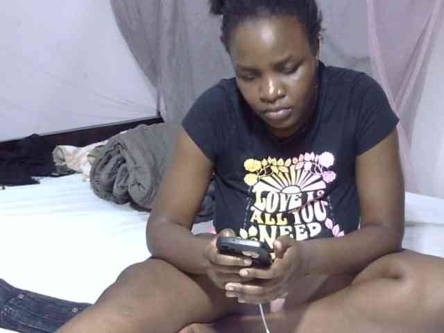 Creamykiteey webcam