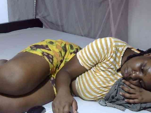 Creamykiteey webcam