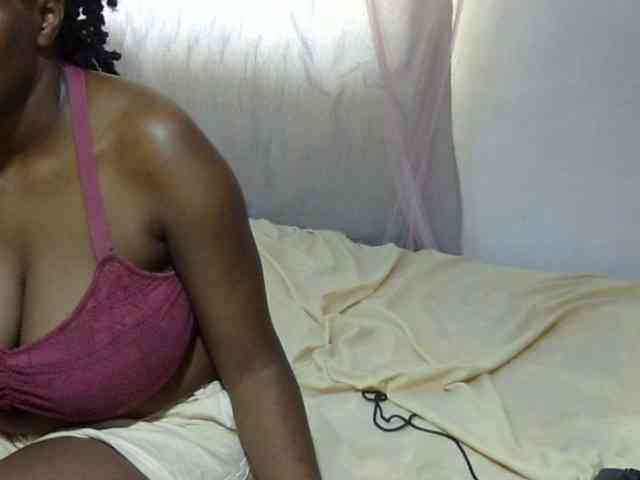 Creamykiteey webcam