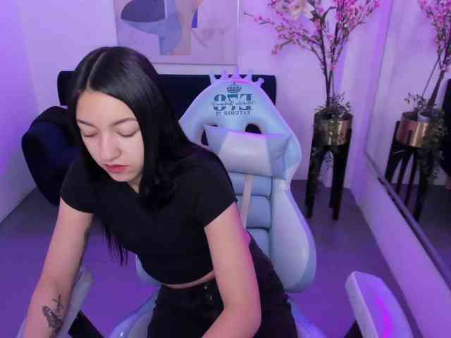 Scarlet-lou webcam