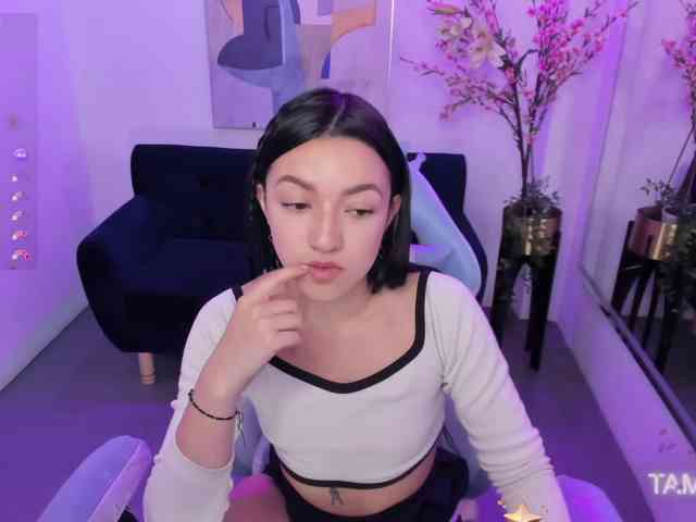 Scarlet-lou webcam