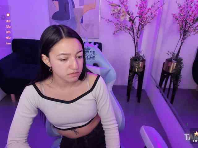 Scarlet-lou webcam