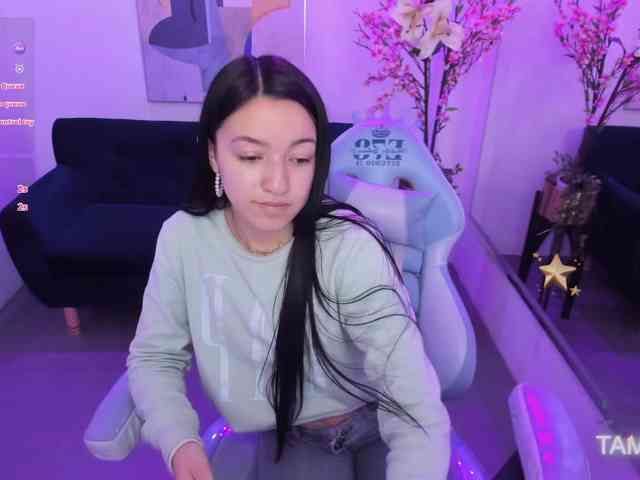 Scarlet-lou webcam