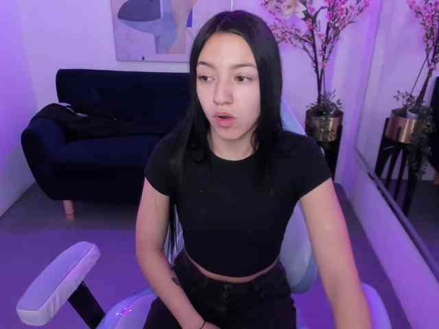 Scarlet-lou webcam