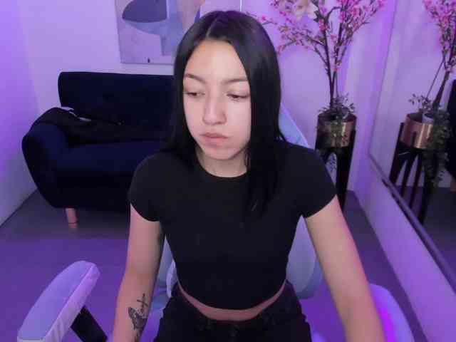 Scarlet-lou webcam