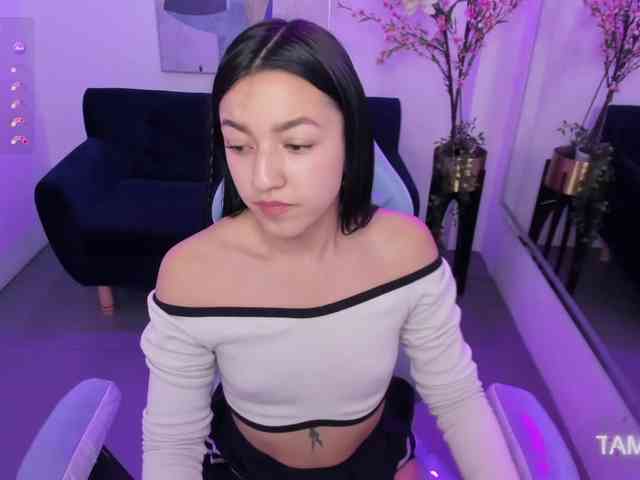 Scarlet-lou webcam