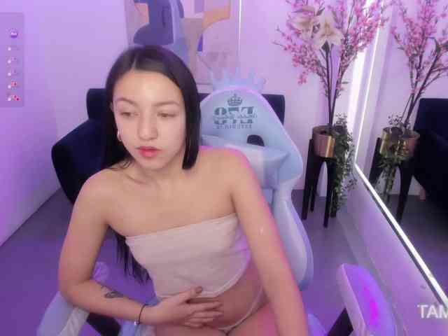 Scarlet-lou webcam