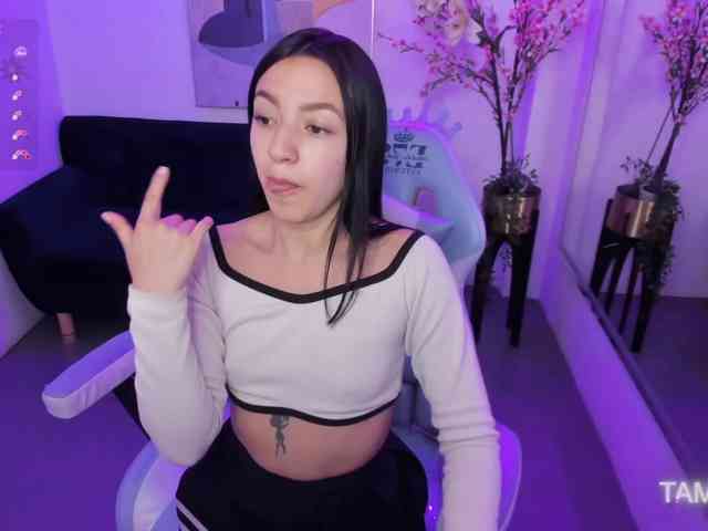 Scarlet-lou webcam