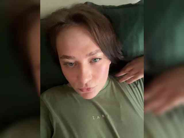 ElsaSquirt webcam