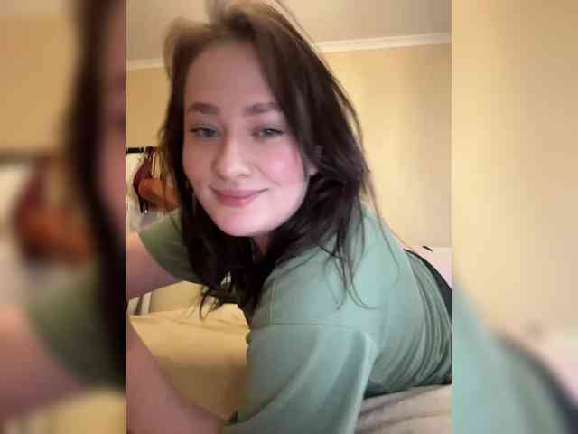 ElsaSquirt webcam