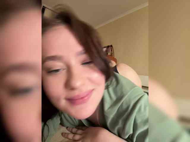 ElsaSquirt webcam