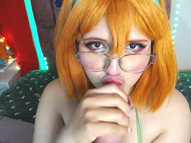 1sarah webcam bongacams model stream image