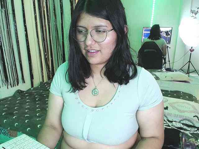 1sarah webcam