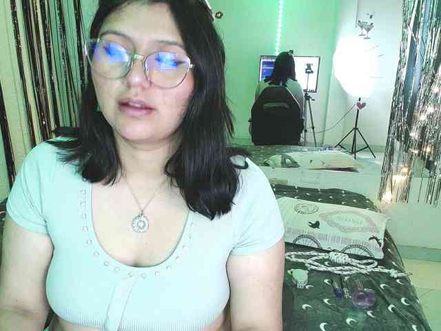 1sarah webcam