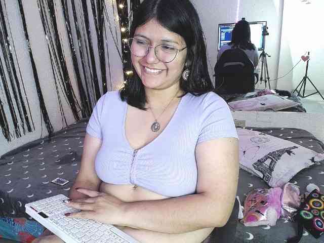 1sarah webcam