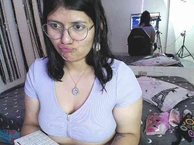 1sarah webcam