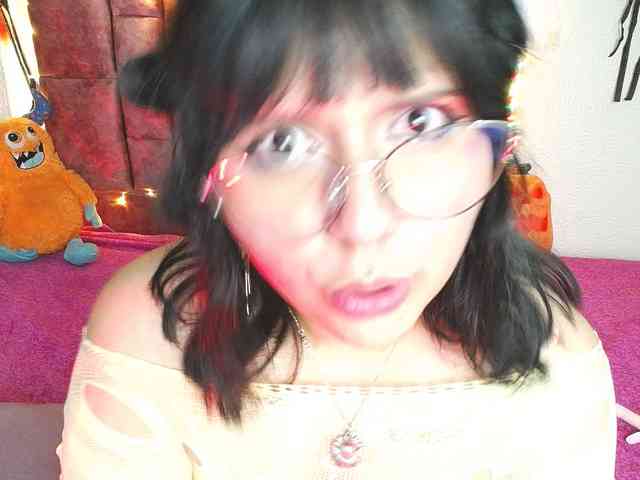 1sarah webcam