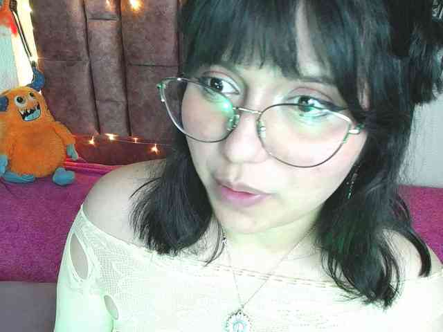 1sarah webcam