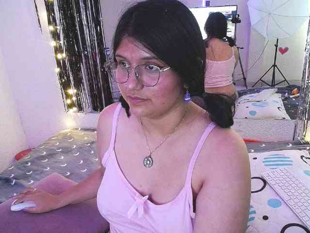 1sarah webcam