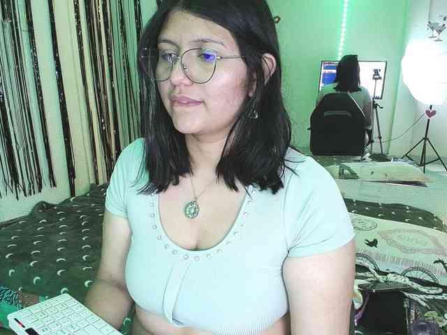 1sarah webcam