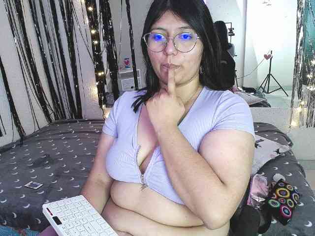 1sarah webcam