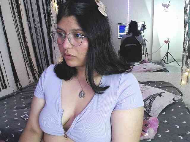 1sarah webcam