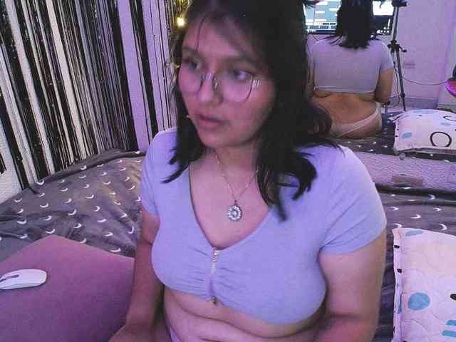 1sarah Live Webcam on BongaCams