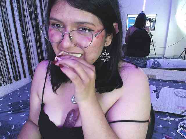 1sarah webcam