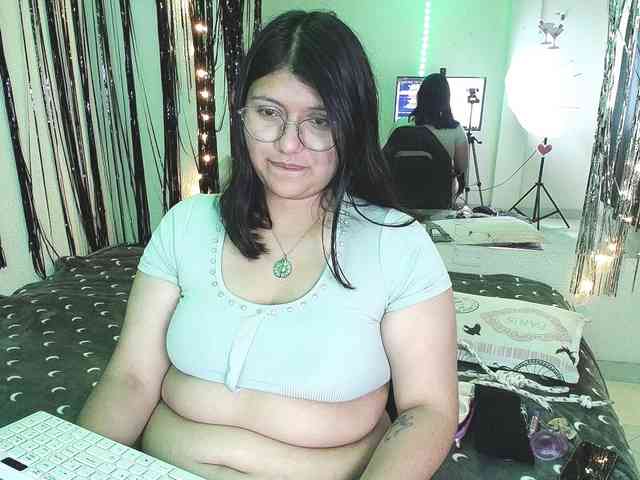 1sarah webcam