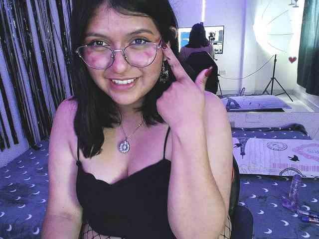 1sarah webcam