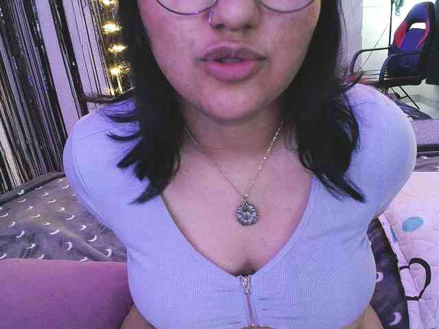 1sarah Live Webcam on BongaCams