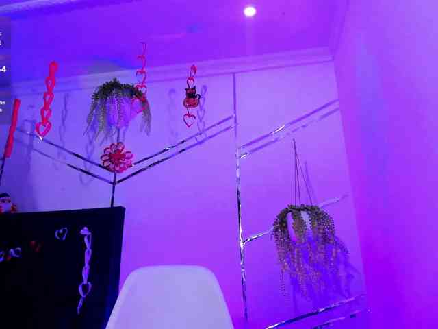 Camilla-Miller01 webcam