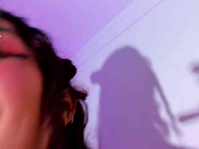 Camilla-Miller01 webcam